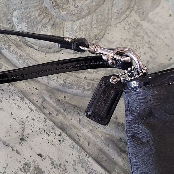 COACH SATEEN AND LEATHER LARGE WRISTLET - Picture 2 of 5